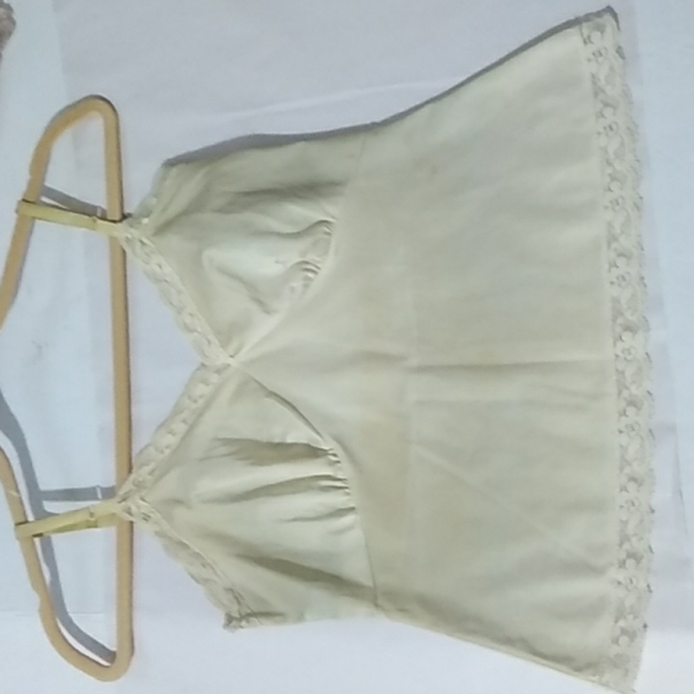 Dawn to Dusk SZ SM Pale Yellow Lace Trimmed Cami Tank Top Slip Made in USA